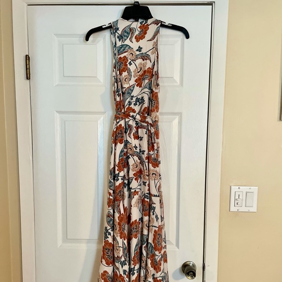 NWOT Vici Floral Wrap Maxi Dress, fits like Small - Picture 5 of 9